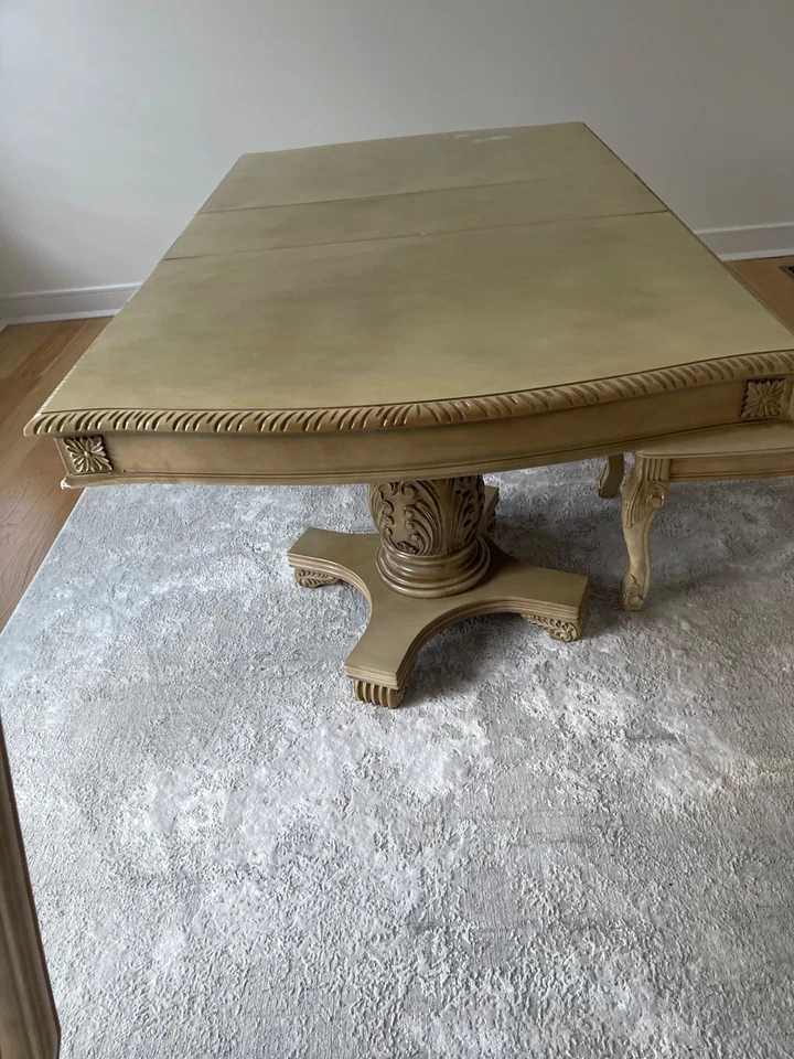 Juego de comedor de siete piezas madera maciza ligeramente usada muy pesada, sin mascotas humo fr Foto 3 de 4