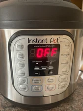 Instant Pot IP-DUO60 V3 7-in 1 Electric Pressure Cooker - Black/Silver, Used