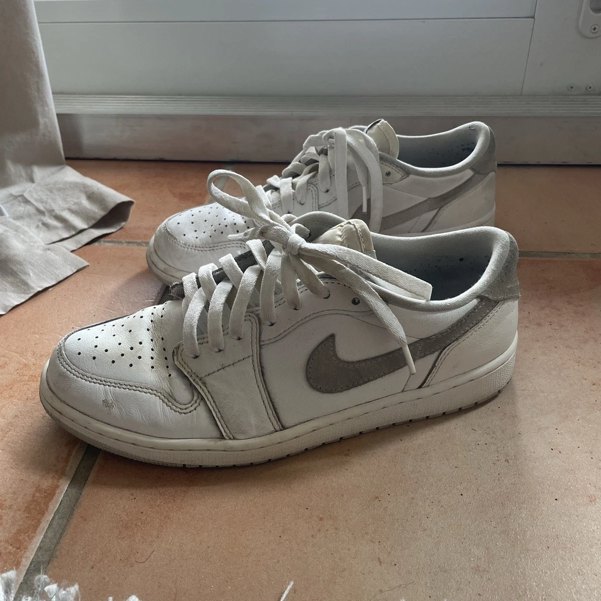 Las mejores ofertas en Jordan 1 Retro Low Metallic Silver White | eBay