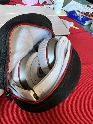 Beats Solo Pro