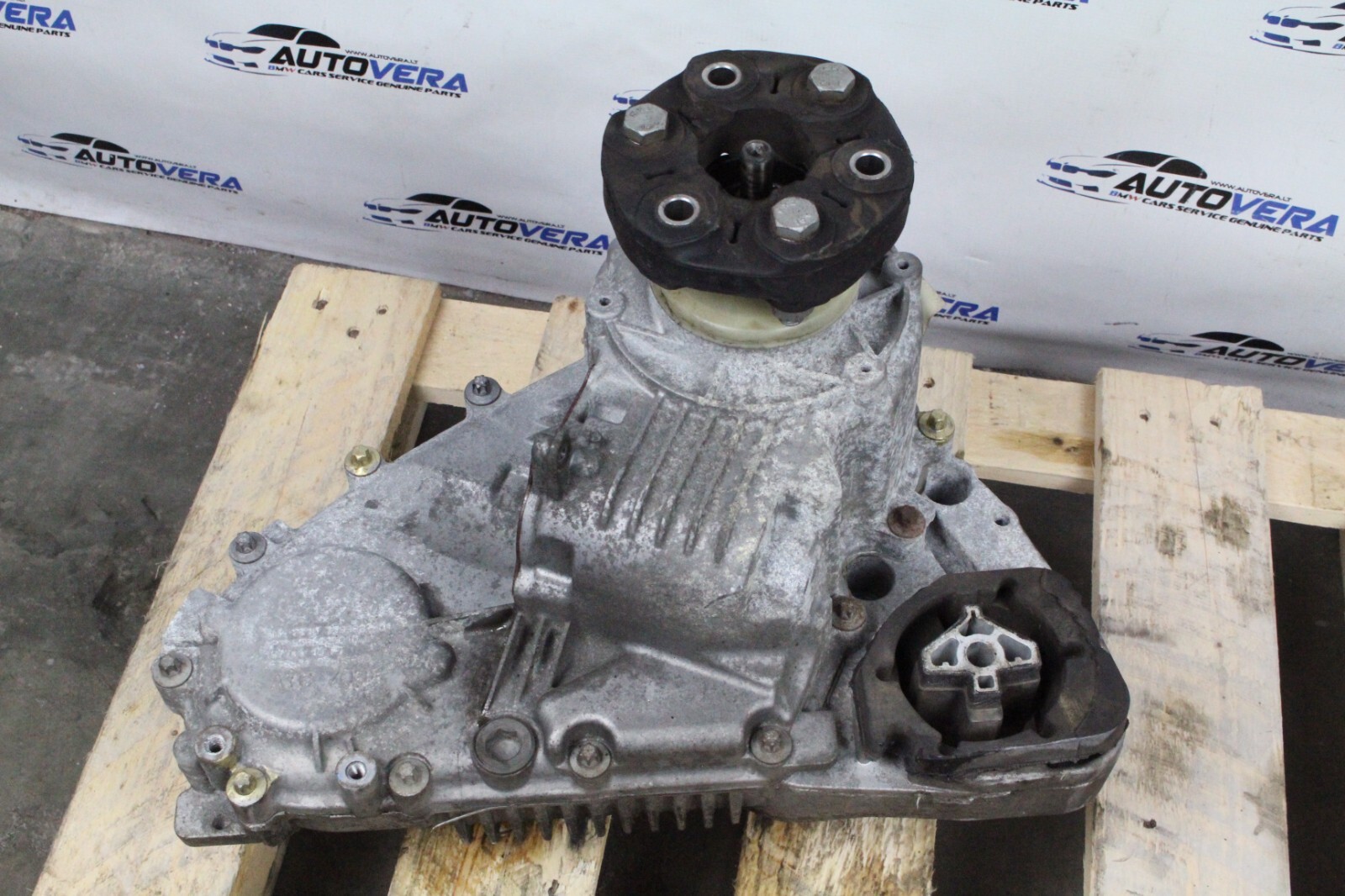 BMW E70 X5M E71 50iX X6M FRONT AXLE TRANSFER BOX ATC700 7599887 | eBay 