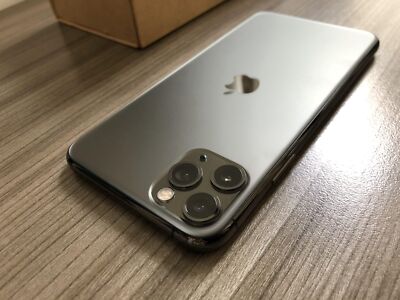 Apple iPhone 11 Pro Max - 256 GB - Space Gray (Unlocked) for sale
