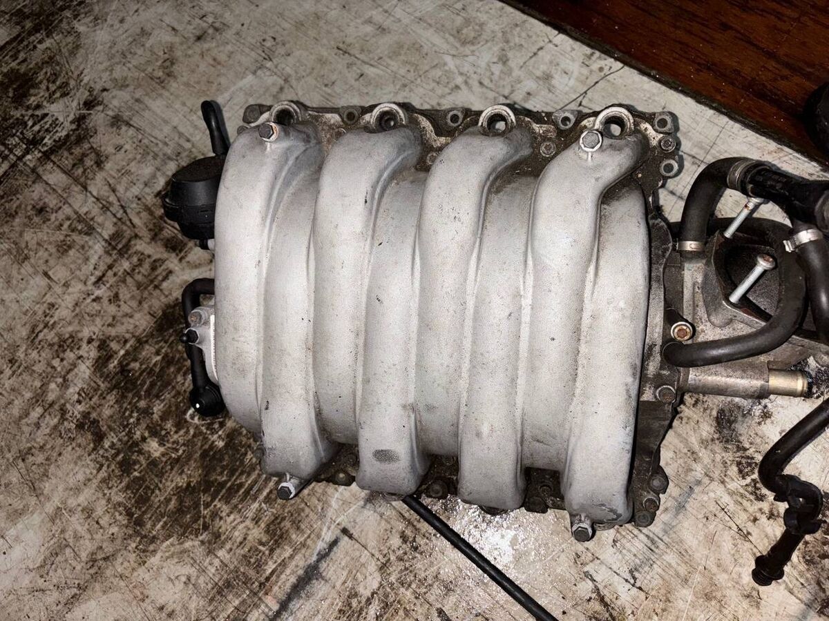 2002-2008 Audi A4 B6 S4 B7 4.2 V8 Quattro Intake Manifold 2002-2008 Audi A4 B6 S4 B7 4.2 V8 Quattro Intake Manifold