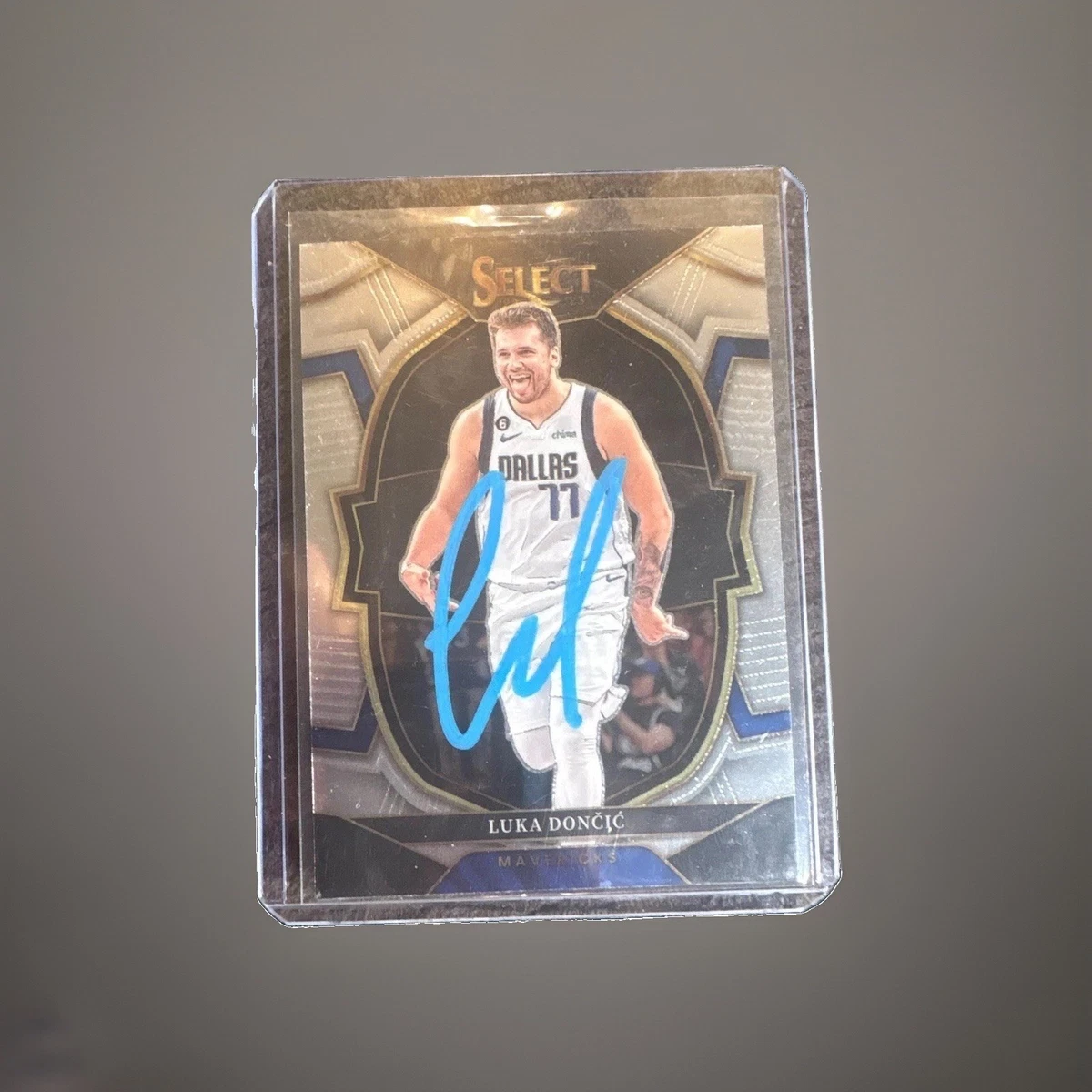 Luka Dončić Basketball Sports Trading Cards & Accessories
