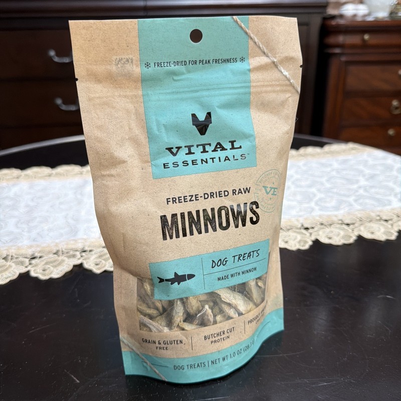 1 Bags Vital Essentials Minnows Cat Treats 1 oz each Freeze-Dried Raw 