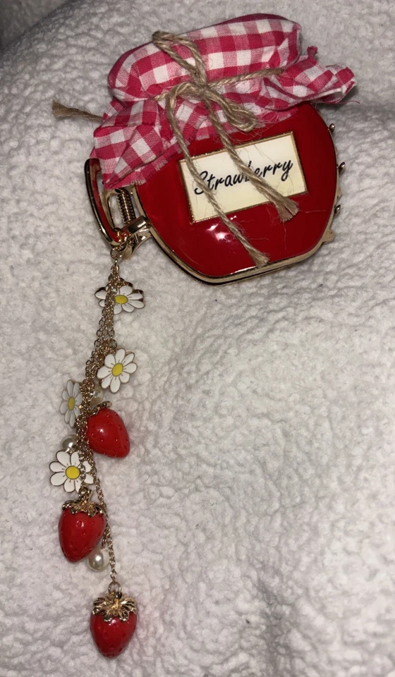Sweet Society Strawberry Red Gold Daisy Jam Charm Claw Hair Clip from Hot Topic - Image 1 of 4