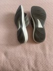 Clark’s Ladies Cloudsteppers Size 7 Taupe Flip Flop Sandals — photo 4