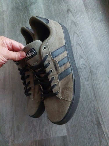Scarpe uomo Adidas Daily 3.0 verde oliva nere taglia 9 streetwear skater urban - Foto 5 di 10