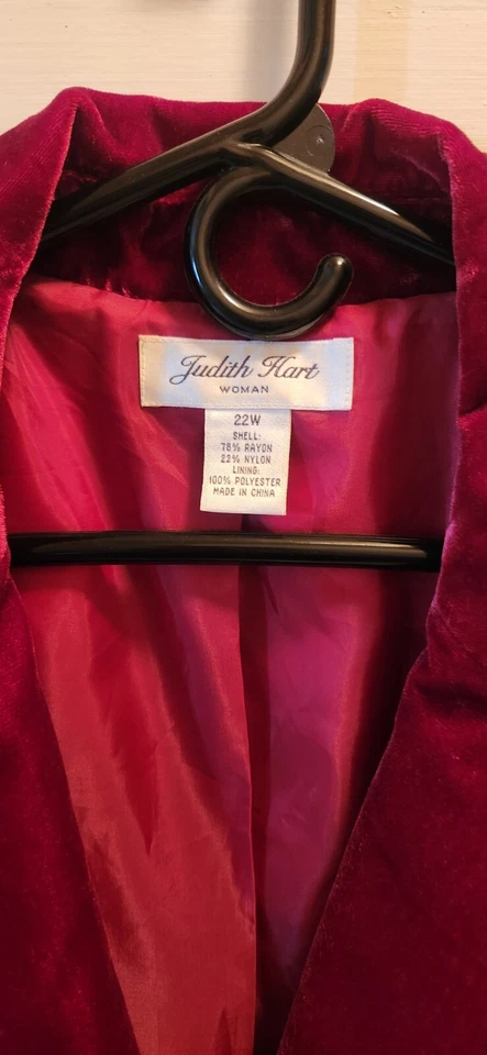 Chaqueta de terciopelo rojo talla grande Foto 3 de 4