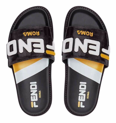 【希少極美品✨】FENDI × FILA FENDI MANIA ズッカ柄 Fendi Mania Fila Black Coated Canvas FF Logo Mule Slide Flat Flip