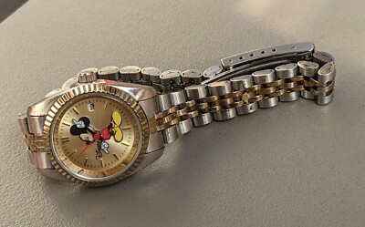 VinTaGe DISNEY ACCUTIME WATCH CORP featuring White Gloves  display picture 2