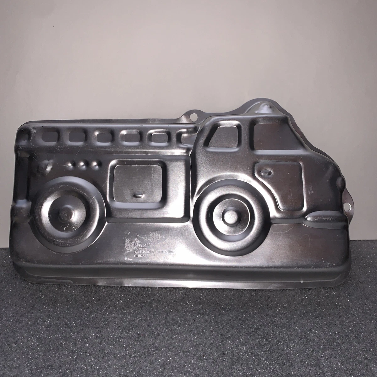 Wilton fire truck cake pan cheap