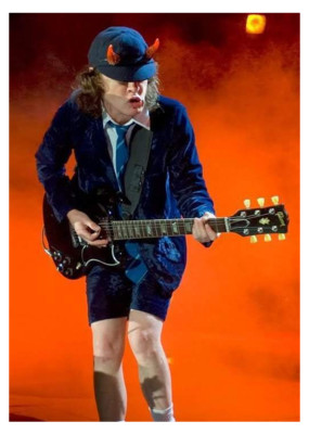 ANGUS YOUNG - AC/DC - 5''X7'' PHOTOGRAPH
