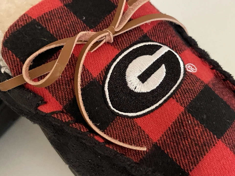 Georgia Bulldogs Womens Sz M Slippers Red Black Plaid Appliqué Logo Moccasins - Image 4 of 4