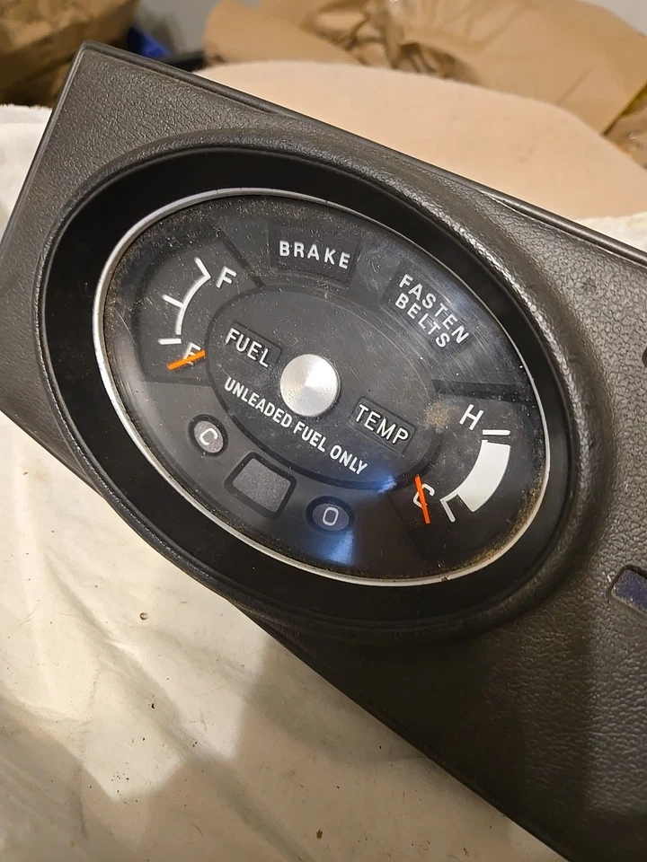 1972-77' Chevy LUV Pickup Gauge Cluster Dash Speedometer OEM Chevrolet L.u.v.  - Image 3 of 4