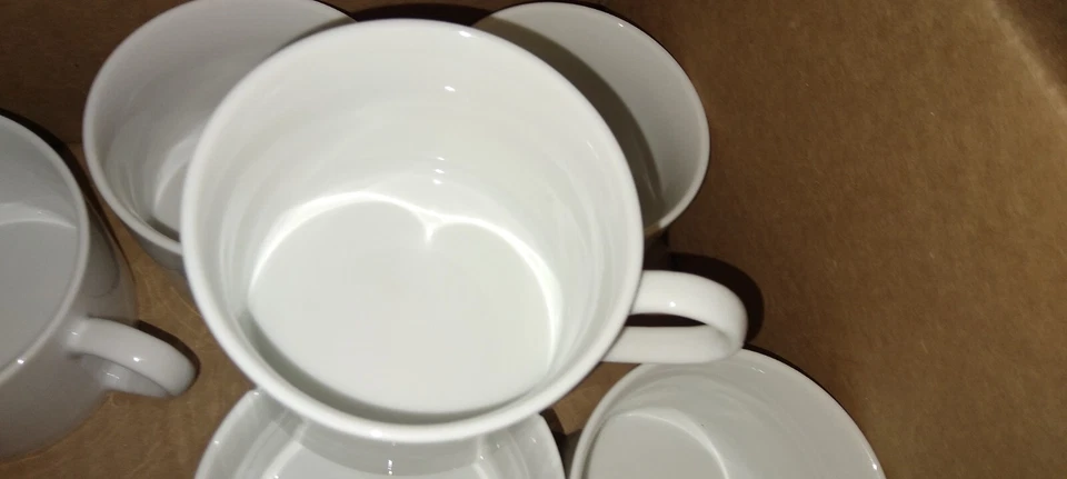 Taza 10 Strawberry Street White 8 OZ, Juego de 6 Excelente Estado Usada Foto 3 de 4