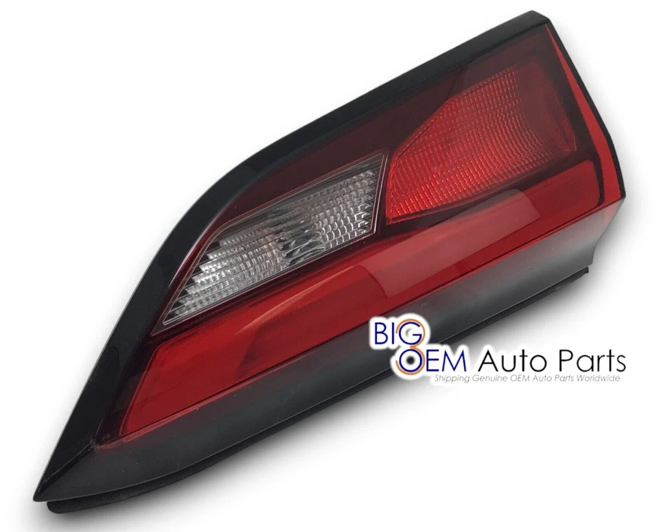 2018 - 2021 GMC Terrain LH Driver Side Inner Tail Lamp Light OEM 84949340 - Image 2 of 4