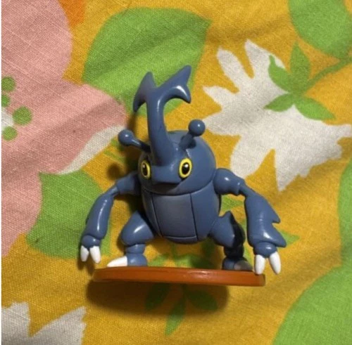 Vintage Pokemon Heracross TOMY Figure AUTHENTIC 1999
