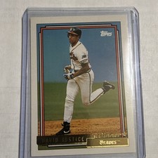 Topps 1992 Gold Winner David Justice #80 Atlanta Braves MLB Baseball Card
