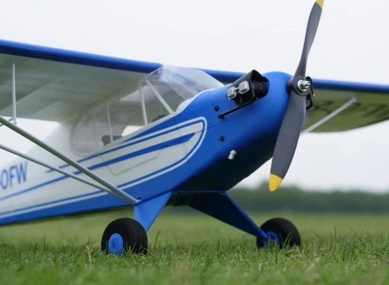 Avión RC Swiss J-3 Piper Cub 1400 mm EPO tren de aterrizaje de metal y montaje FPV PNF Foto 3 de 4