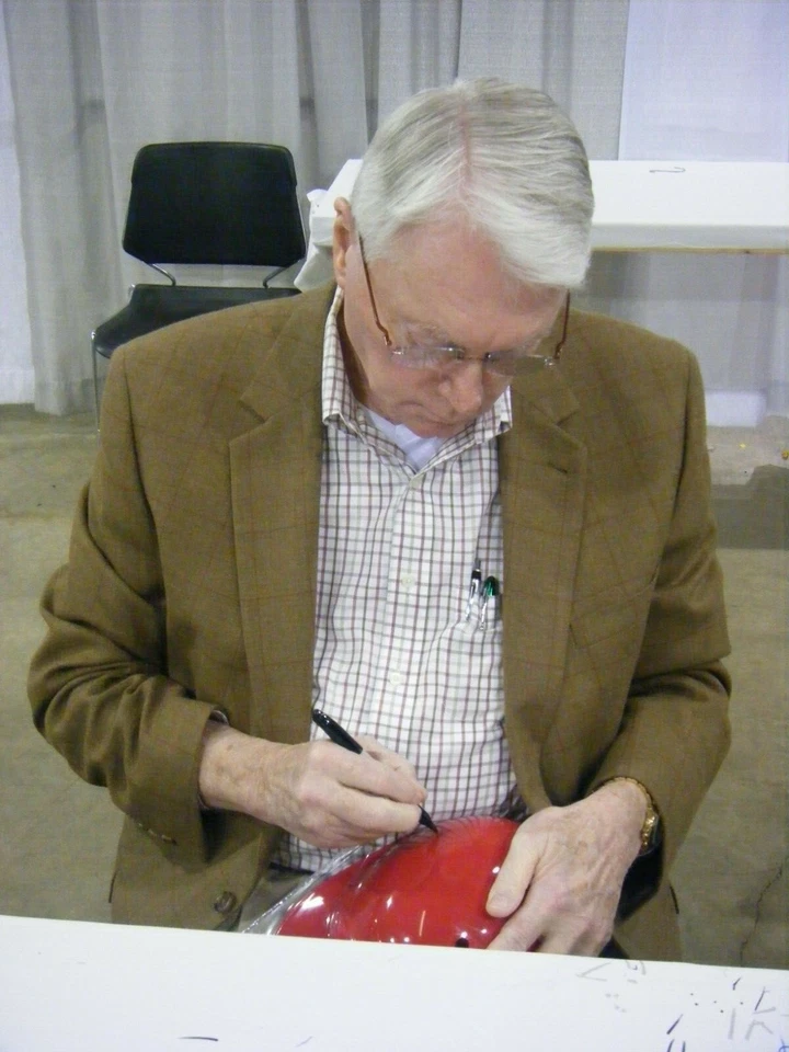 Casco completo de recuerdo autografiado por Jim Bunning de los Filis de Filadelfia Foto 2 de 2