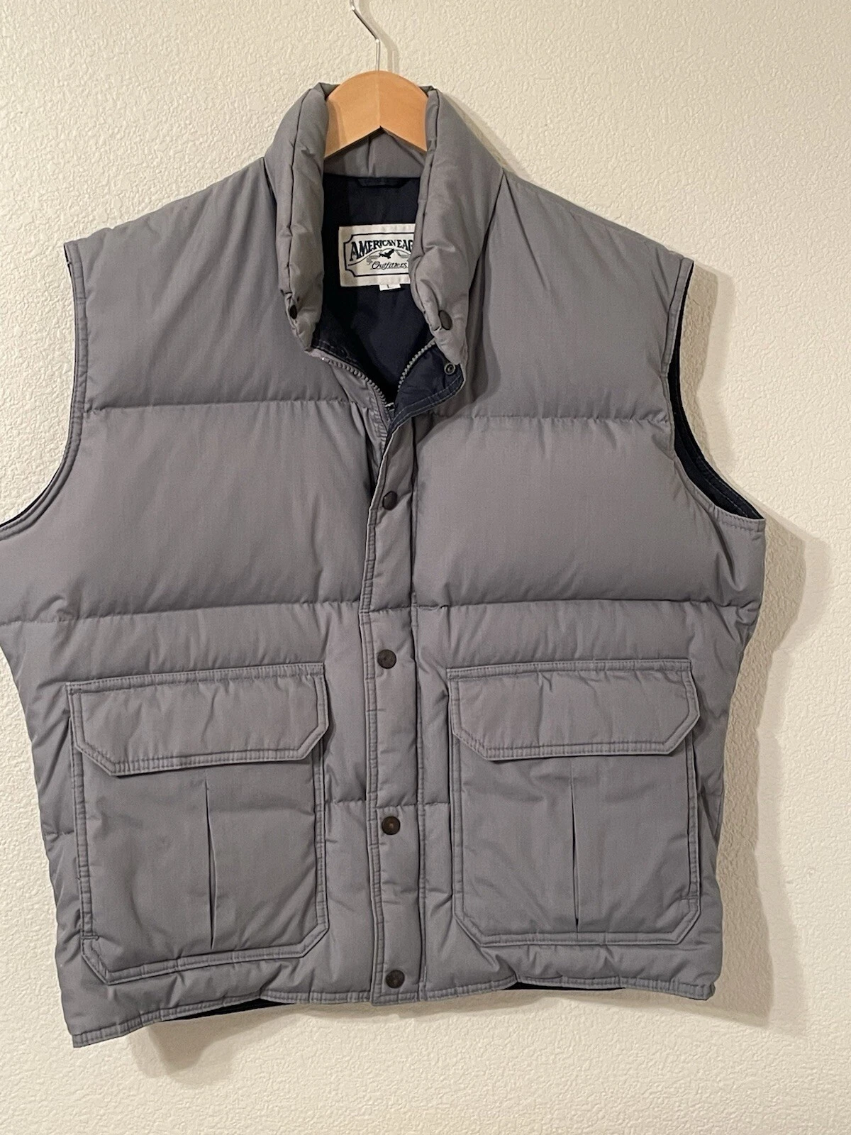 American Eagle Down Puffer Vest Men's Large/XL Outdoor Snaps and zipper Pockets