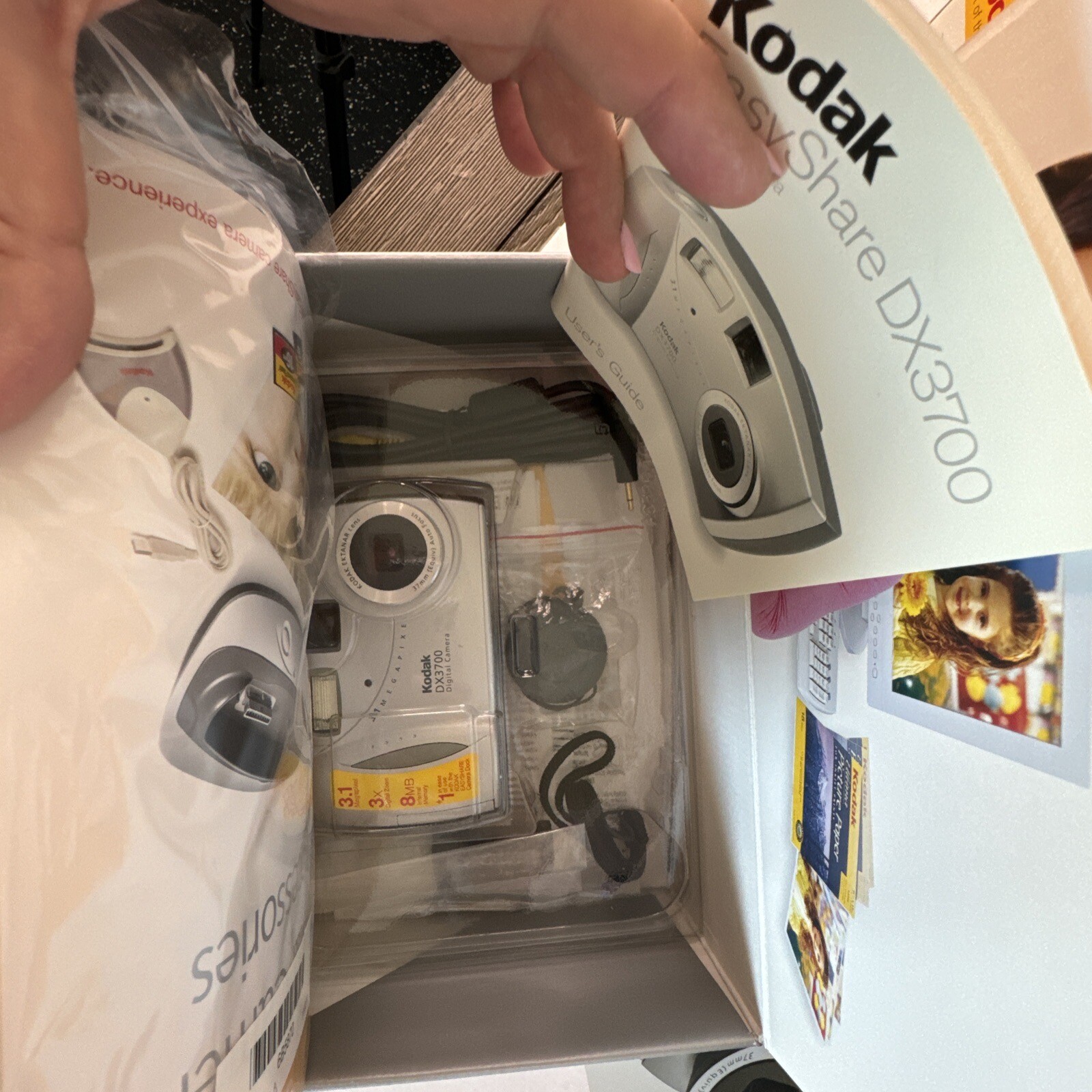 Vtg Kodak Easy Share DX3700 Digital Camera & Docking EasyShare System