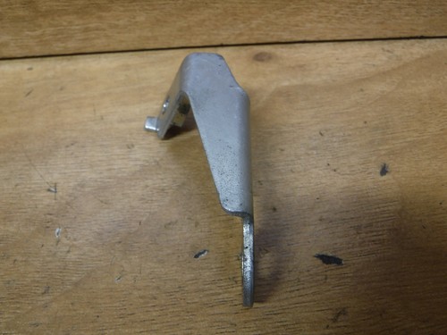 2005 05 KAWASAKI KX125 KX125 FRONT BRAKE HOSE LINE TRIPLE TREE HOLDER BRACKET !! - Picture 6 of 12