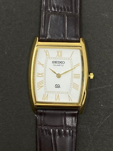 Vintage Seiko Slim Quartz Gentlemen's Wrist Watch - (FREE SHIPPING)