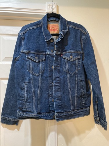 Excellent Levi Strauss Trucker Jean jacket men’s Medium