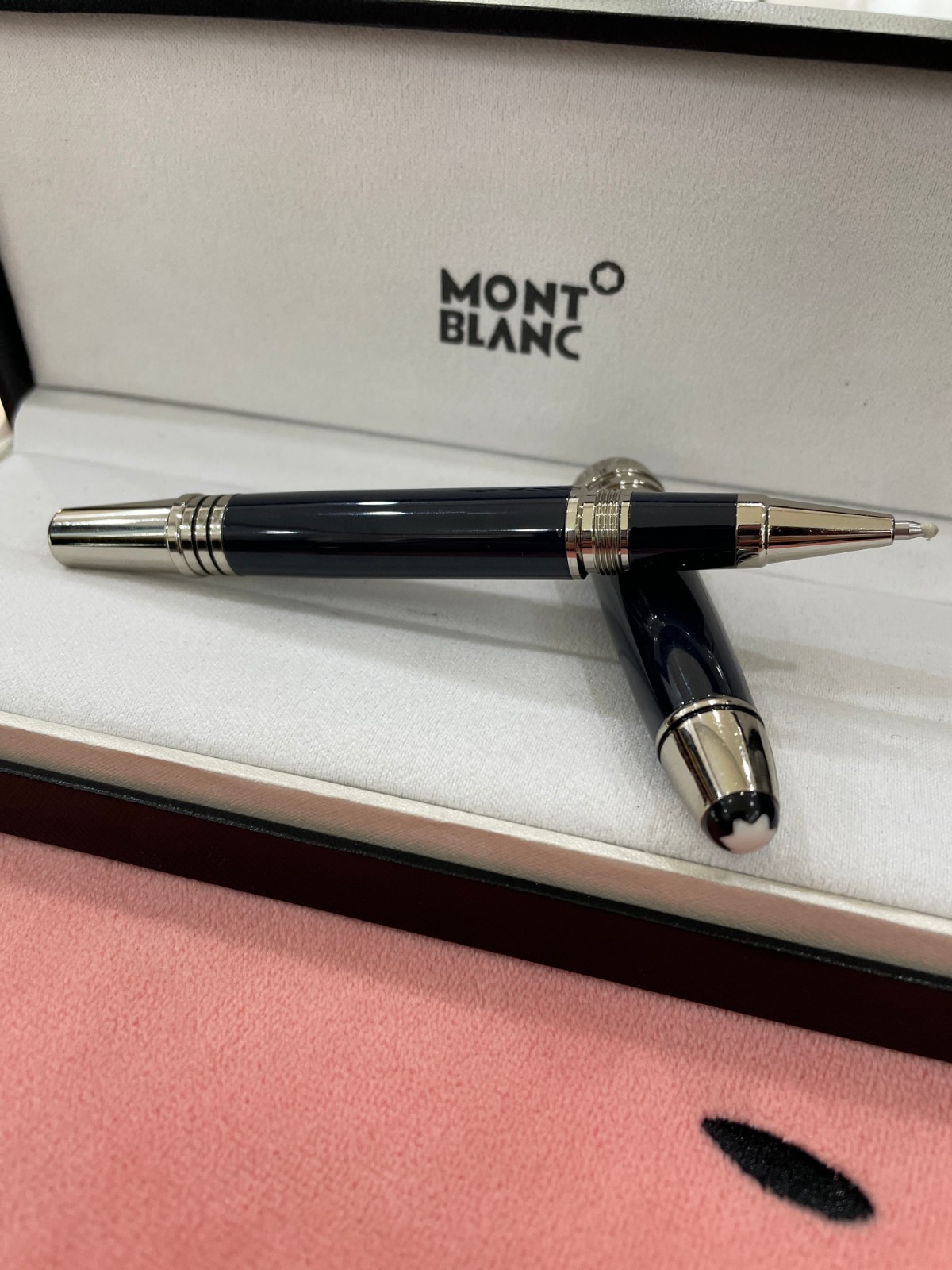 Montblanc J.F. Kennedy Collection Rollerball Pen – Black & Silver Carbon - NIB