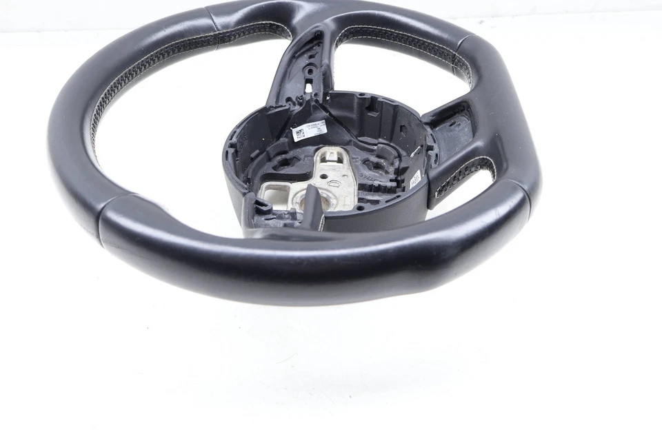 AUDI S6 2016-2017 - Volante deportivo de cuero de 3 radios (fondo plano) Foto 3 de 4