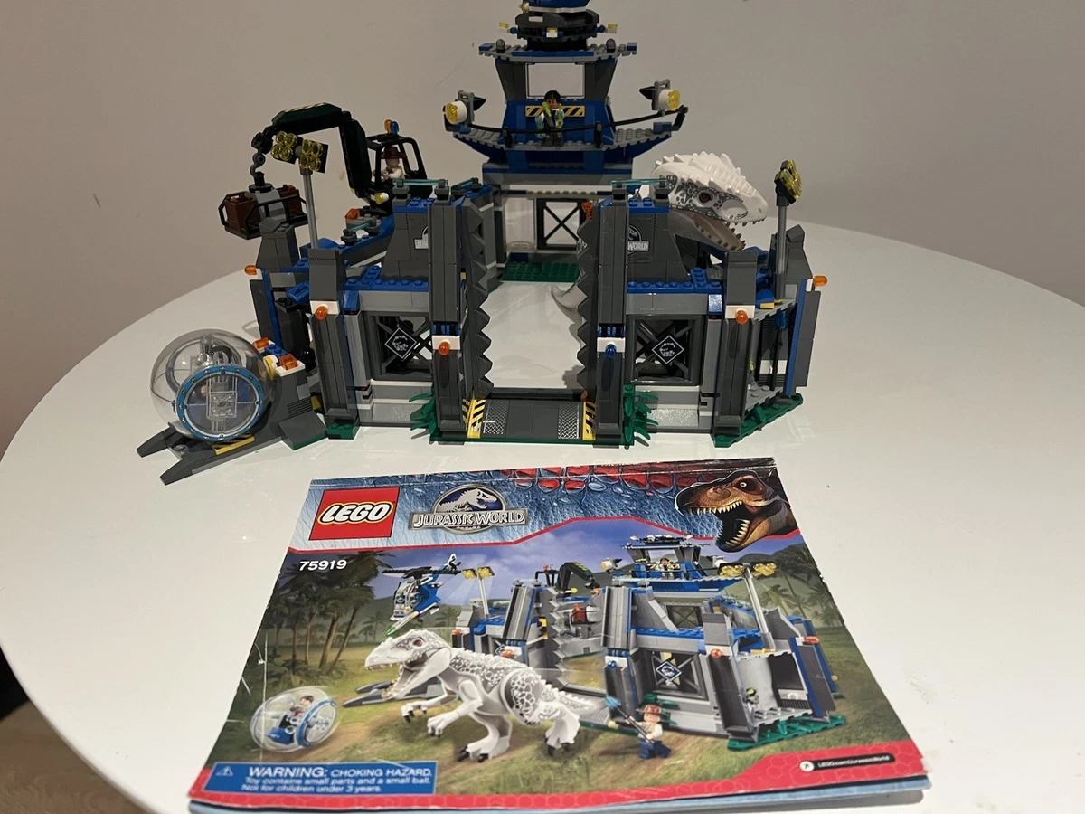 Zach Indominus Rex Breakout Jurassic World LEGO (R) Complete Sets