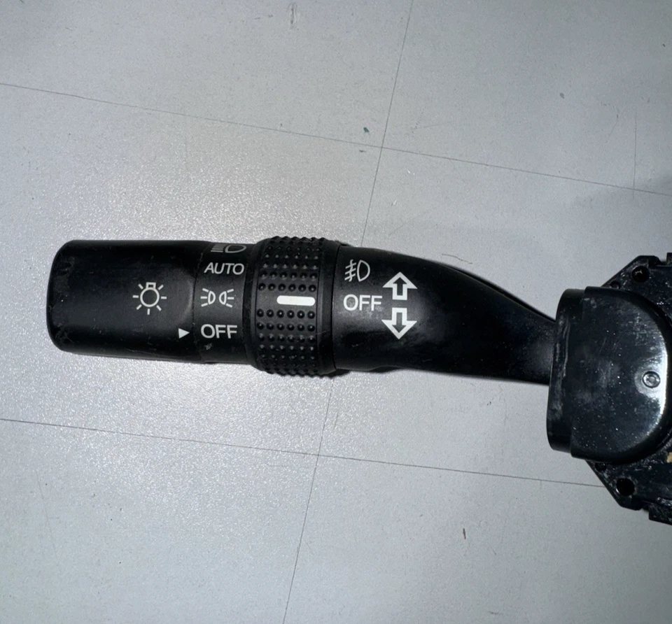 2005-2008 ACURA RL INTERRUPTOR DE PISCA-PISCA DE SETA ORIGINAL DO FABRICANTE HONDA/ACURA - Imagem 2 de 4