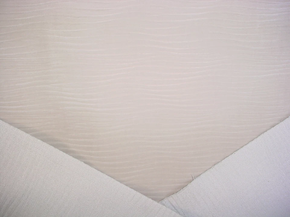 2Y Osbrone & Little F7540 Ripple Aged Ivory Rippled Velvet Upholstery Fabric - Image 4 of 4