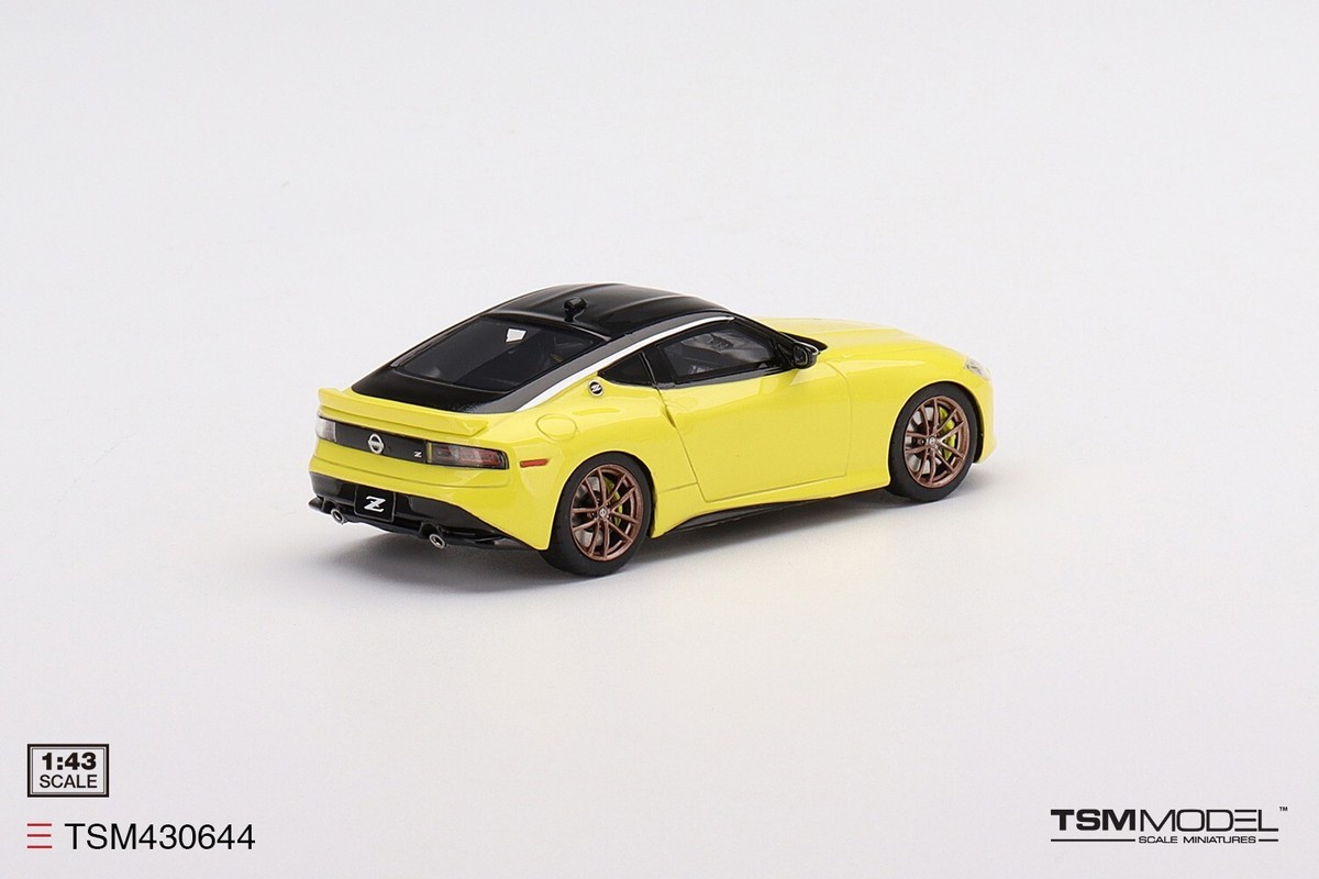 ニッサン Z Prototype 1/43 Amazon | ミニカー 1/43 日産 フェアレディZ PROTOTYPE イエロー