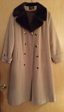 Avant Garde Woman's Biege Trench coat size Med Vtg mod disco style