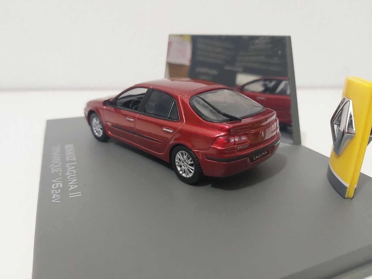 V2.0] Les Petites Renault - Renault Laguna II phase 2 Estate 2005