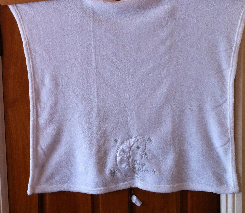 SOFT TOUCH BABY BLANKETS WHITE WITH SILK LIKE LOGO - Image 3 of 4
