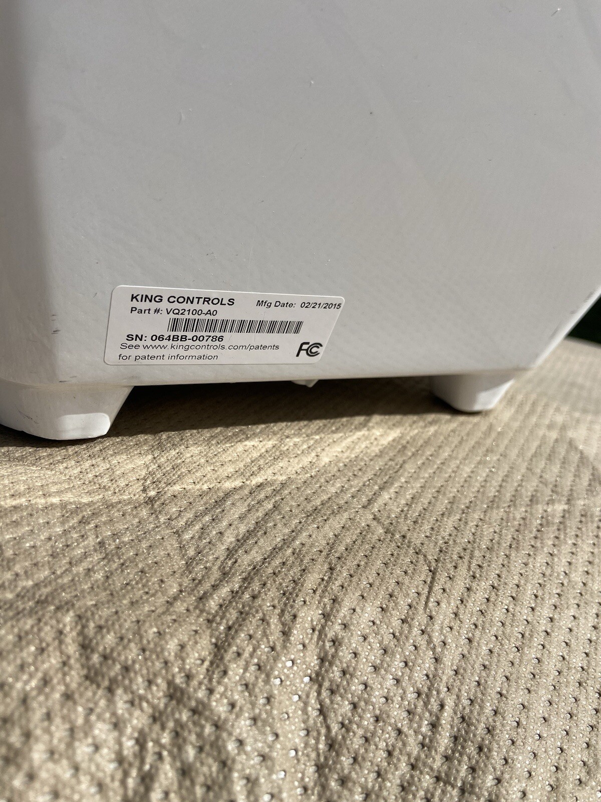 KING CONTROLS FLEX MODEL VQ2100-A0 PORTABLE AUTOMATIC SATELLITE TV ANTENNA ONLY