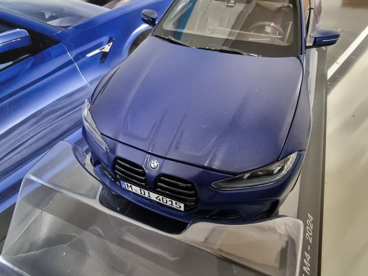 NEW MINICHAMPS BMW M4 G82 COUPE LCI FROZEN BLUE 1:18 DEALER