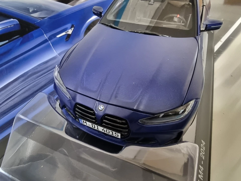 NEW MINICHAMPS BMW MINIATURE M4 G82 COUPE LCI FROZEN BLUE 1:18 80435B6CBE1 - Image 4 of 4