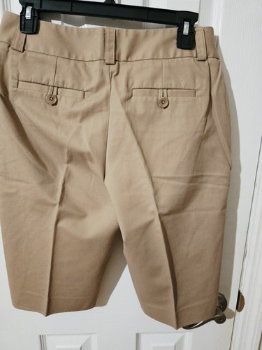 Womens Beige Apt.9 Flat Front Bermuda Shorts Size 8 side slash pockets - Picture 3 of 9