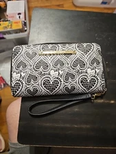 Betsey Johnson Heart Unboxed Zip Around Wallet Black Whitw Hearts