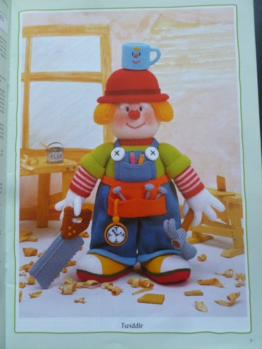 JEAN GREENHOWE’S KNITTED CLOWNS The Red Nose Gang – Part Four! - Picture 2 of 7