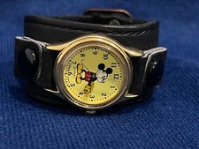 Mint Cond.   Vintage Classic Mickey Mouse Watch New Wide Retro Band  Battery