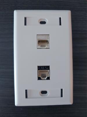 LOT OF 3 - SIGNAMAX  2-Port wall plate with ( 2 ) cat5e coupler keystones 1 SET