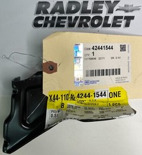 NEW GM OEM 17-18 ACADIA- FENDER MOUNTING BRACKET LEFT GMC 42441544