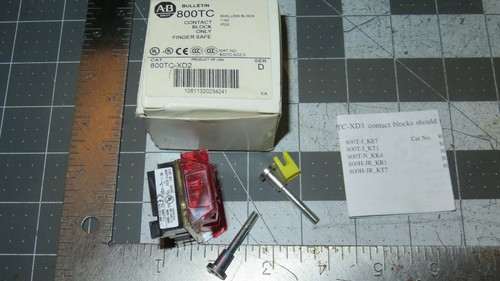 Allen Bradley Interruptores, pulsadores, lentes, bloques de contacto E-Stop y accesorios - Imagen 150 de 177