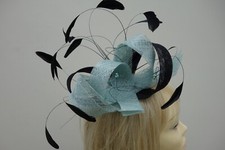 Fascinator Kamm Aqua & schwarze Federn & Glitzer ideal Hochzeit sehr guter Zustand